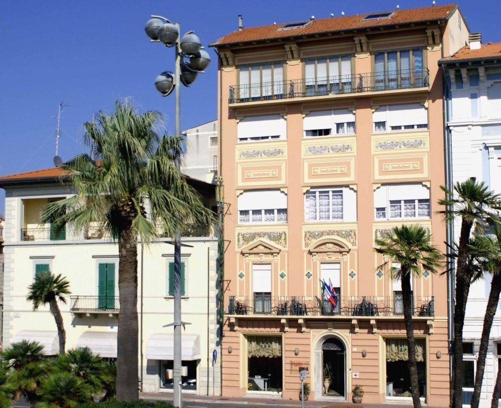 Hotel Liberty Viareggio Exterior foto